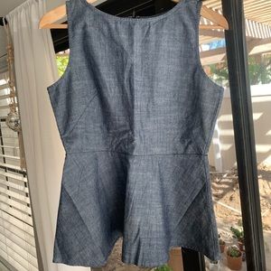 NWOT Banana republic sleeveless chambray peplum top